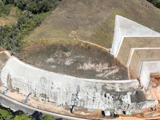 Obras no trecho de planalto da Rodovia dos Tamoios avançam entre desafios